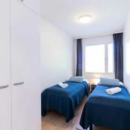 Spacious For 6 דירה
