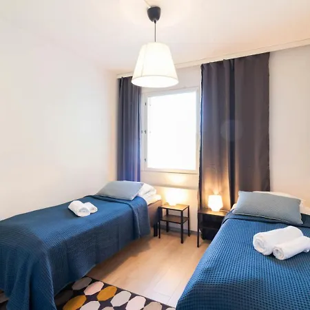 Huoneisto Spacious For 6